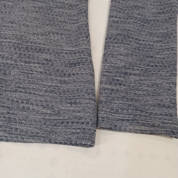 Nike Women's Gray Quarter-Zip Top Size Medium NWT - Picture 9 of 16